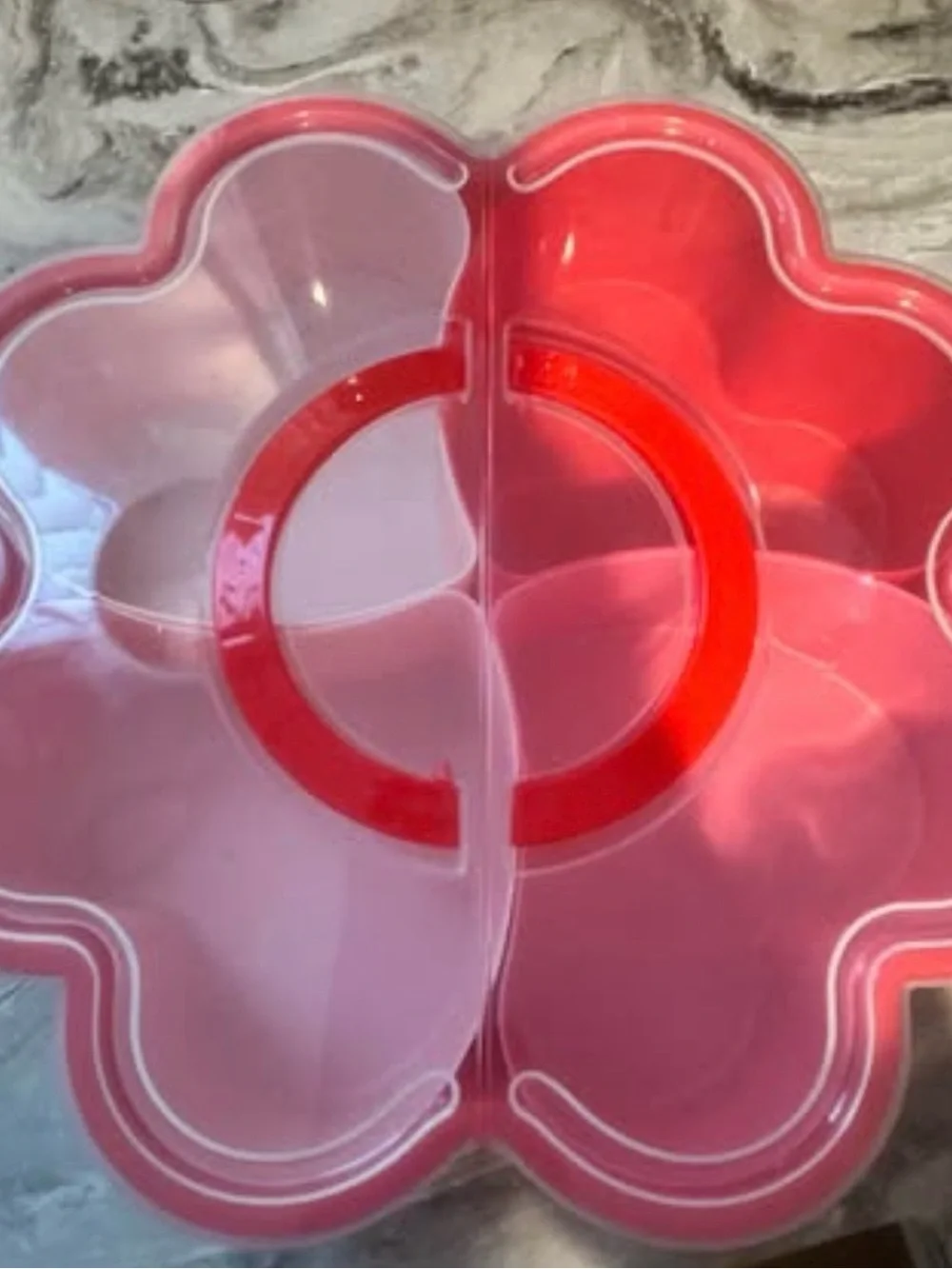 Heart-Shaped Silicone Snack Tray - Pink & Red